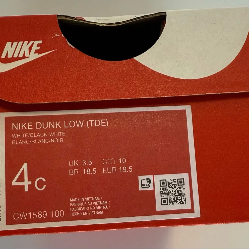 Nike NWT DUNKS Blue and Black Sneakers Sporty Design - Picture 7 of 7